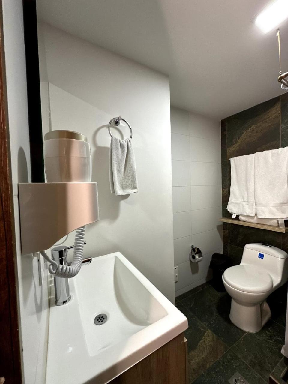 Hotel Zona Verde Medellín Zewnętrze zdjęcie